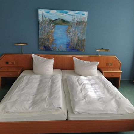 Hotel Kaiserhof Fürstenwalde Esterno foto