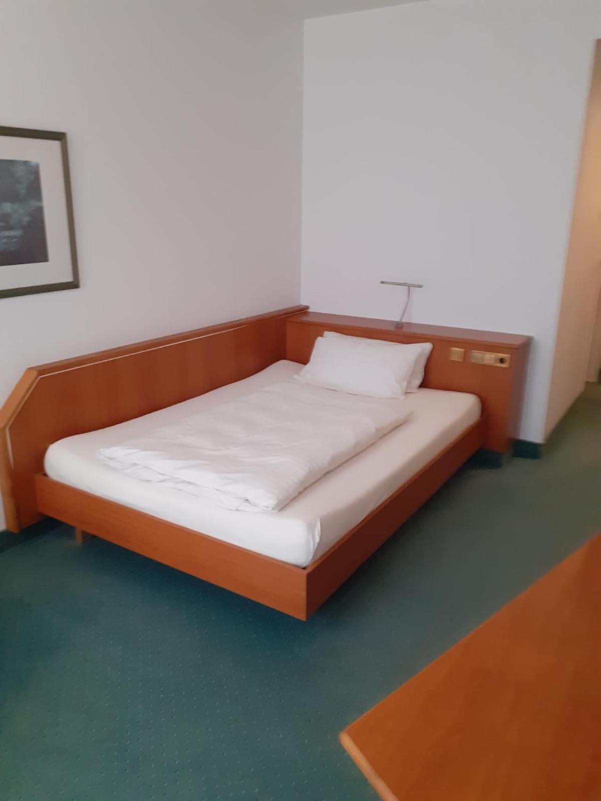 Hotel Kaiserhof Fürstenwalde Esterno foto