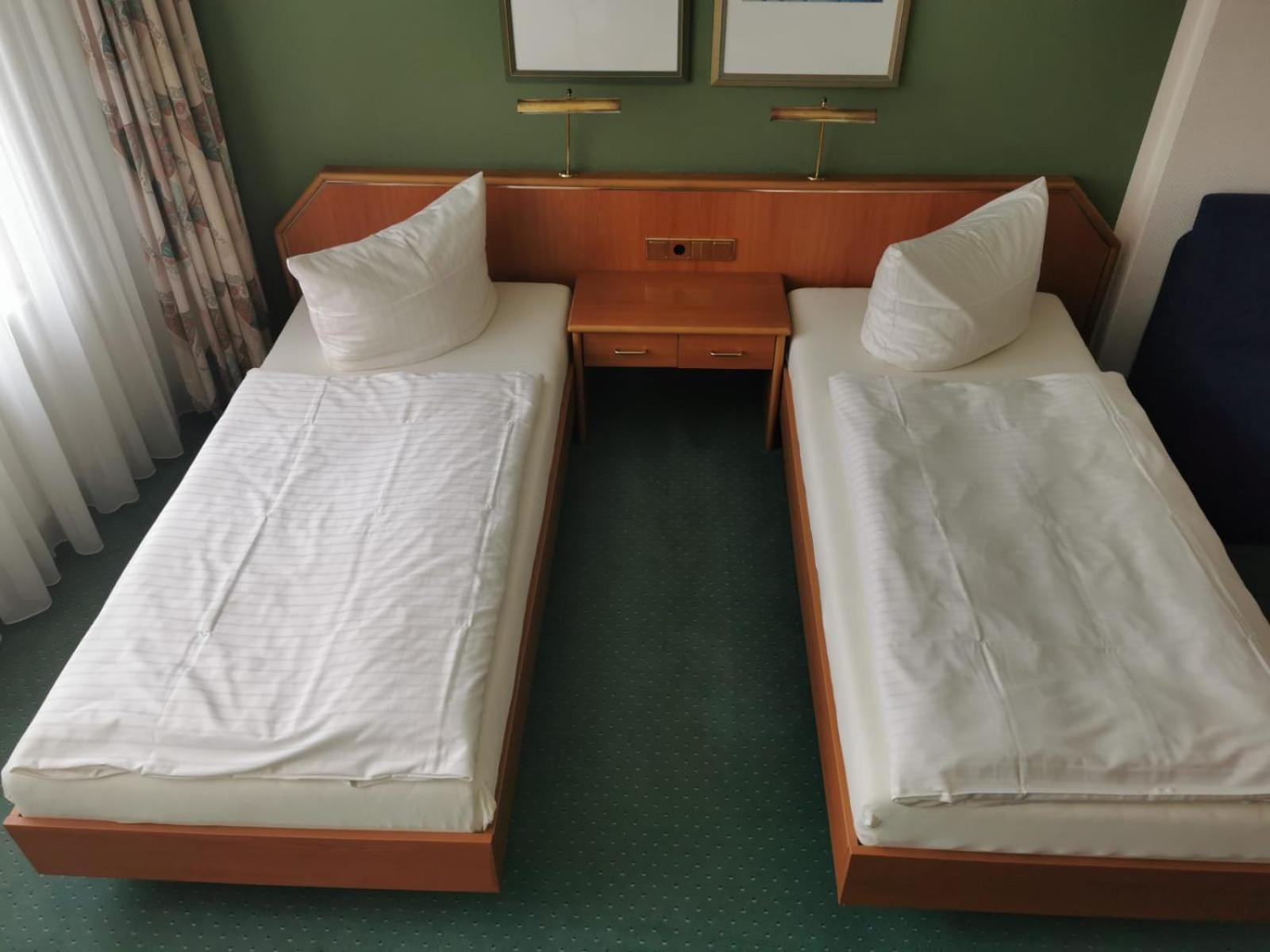 Hotel Kaiserhof Fürstenwalde Esterno foto