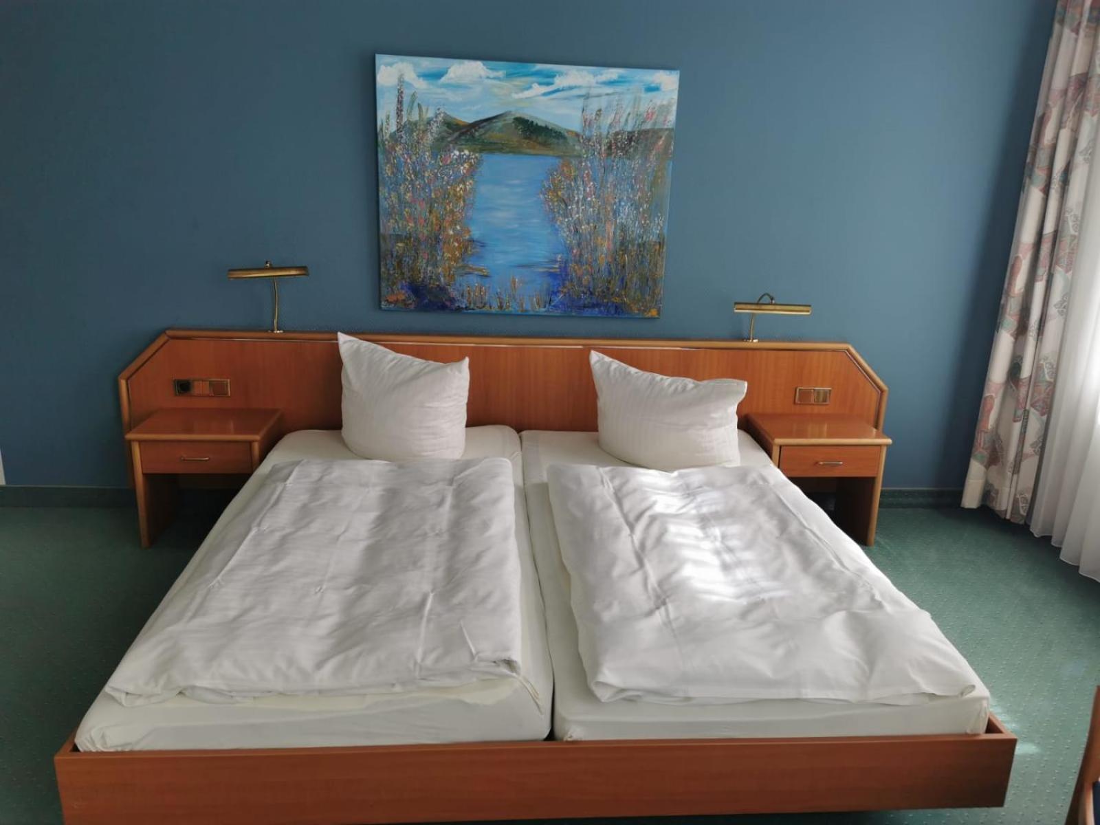 Hotel Kaiserhof Fürstenwalde Esterno foto