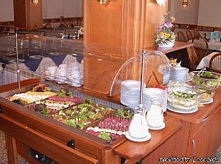 Hotel Kaiserhof Fürstenwalde Esterno foto